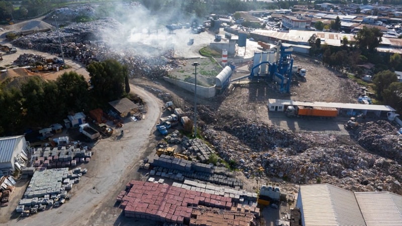 İzmirlilerin çöp isyanı: 30 yıldır bu sıkıntıyı yaşıyoruz