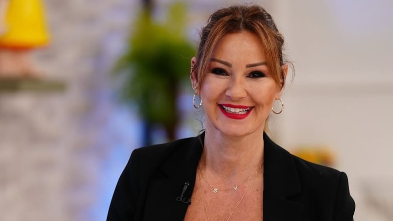 Pınar Altuğ, geçmişe götürdü! 32 yıl önceki halini paylaştı