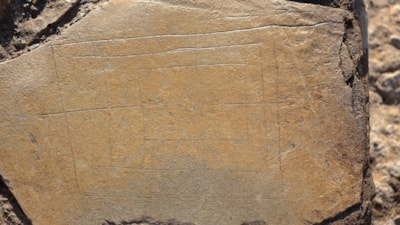 Van'daki Osmanlı kışlasında askerlerin "dokuz taş" oynadığı belirlendi