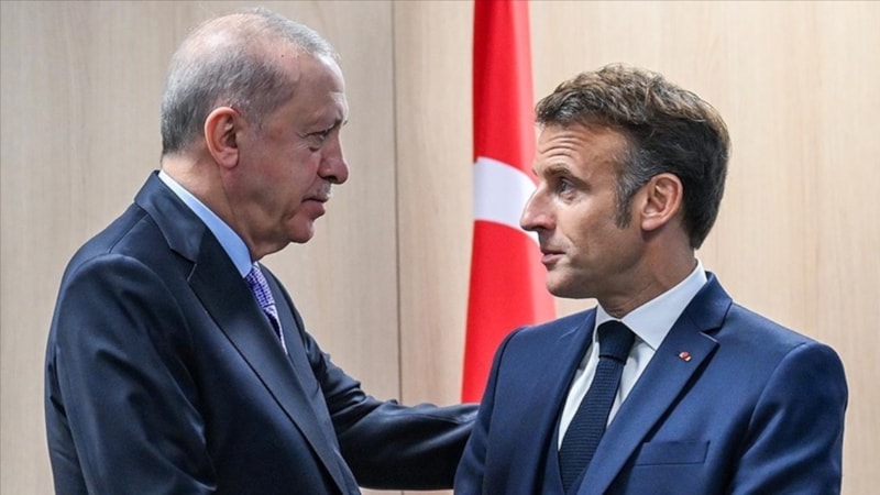 Cumhurbaşkanı Erdoğan, Macron ile görüştü