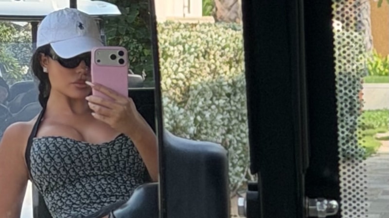 Ronaldo'nun nişanlısı Georgina Rodriguez'den yeni kareler! Minik bikinisiyle sahilde koştu