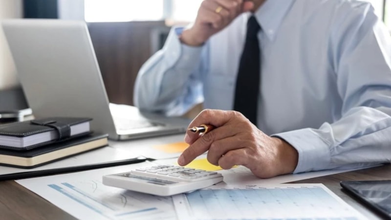 Üst düzey kamu yöneticilerine ek 30 bin TL zam iptal edildi