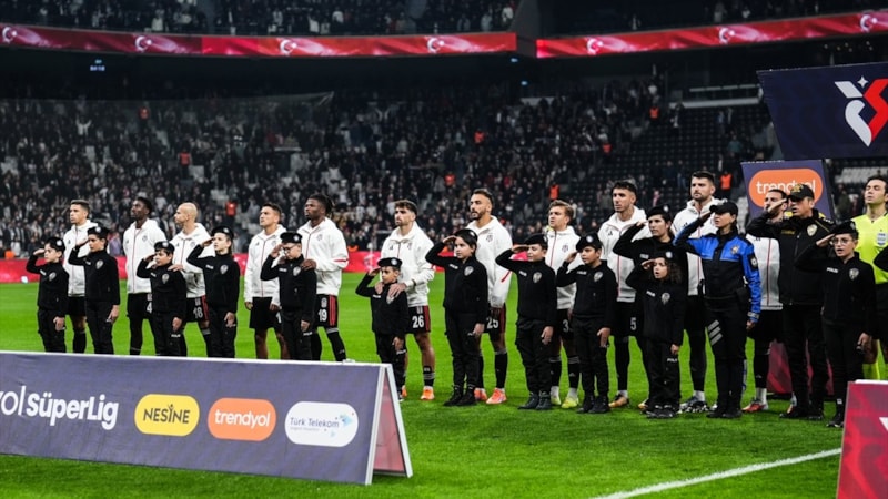 Beşiktaş bu sezon bir ileri iki geri gidiyor!