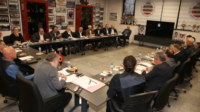 Gençlerbirliği'nde görev dağılımı yapıldı