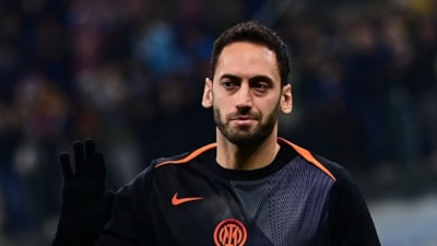 Hakan Çalhanoğlu, Liverpool maçında sakatlandı