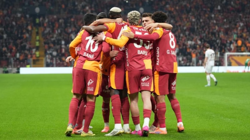 Galatasaray'da Antalyaspor maçı kamp kadrosu belli oldu