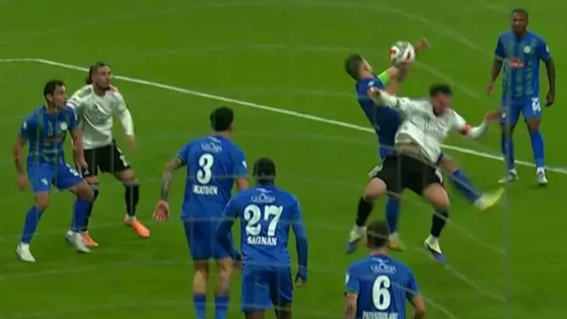 Eski hakemler Beşiktaş - Rizespor maçının tartışmalı pozisyonlarını değerlendirdi