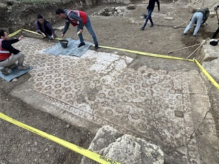 Hatay'da deprem enkazının altından tarih çıktı