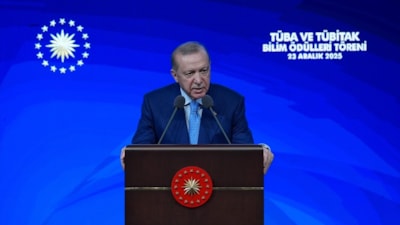 Cumhurbaşkanı Erdoğan: "Balıklar rahatsız oluyor" diyen bir muhalefet ile mücadele ediyoruz