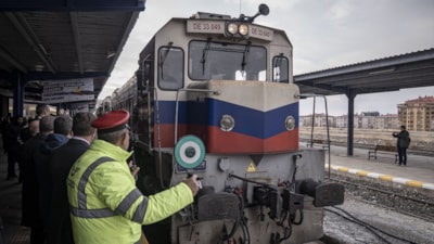 Yeni sezonun ilk seferine çıkan Turistik Doğu Ekspresi Erzurum'a ulaştı