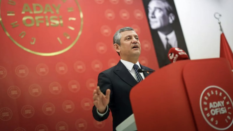 CHP'de Cumhurbaşkanlığı Aday Ofisi'nin arka planı değişti