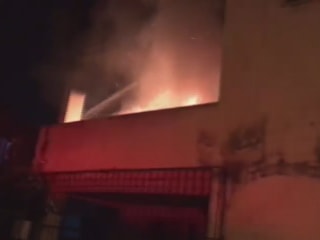 Hatay'da müstakil ev alevlere teslim oldu