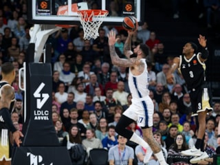 Anadolu Efes iki uzatma sonunda ASVEL'e mağlup oldu