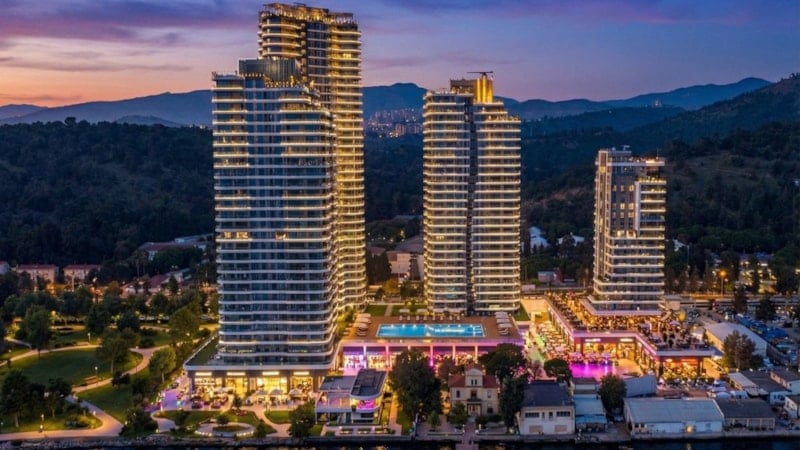 Neva Yalı İzmir’de ‘yıldızlar’ konuştu