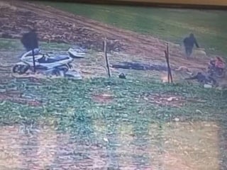 Adıyaman'da madde etkisindeki şahısların tek tek yere yığıldığı anlar kameraya yansıdı