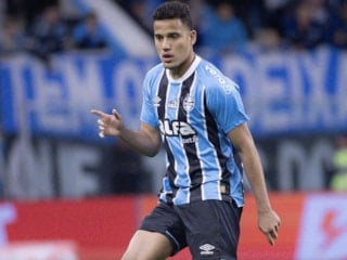 Beşiktaş, Brezilyalı genç stoper Gustavo Martins'le ilgileniyor