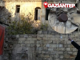 Gaziantep'te Fransız zulmünün 104 yıllık izi: Top mermisi saplandığı yerde duruyor