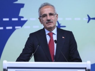 Abdulkadir Uraloğlu: Sabiha Gökçen Havalimanı'nda 2024'ün yolcu rekoru 11 ayda kırıldı