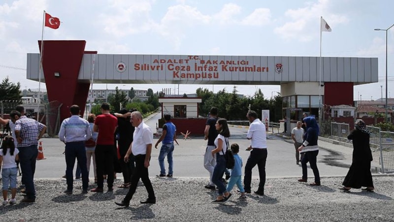 Yılmaz Tunç açıkladı: Cezaevlerinden tahliyeler başladı