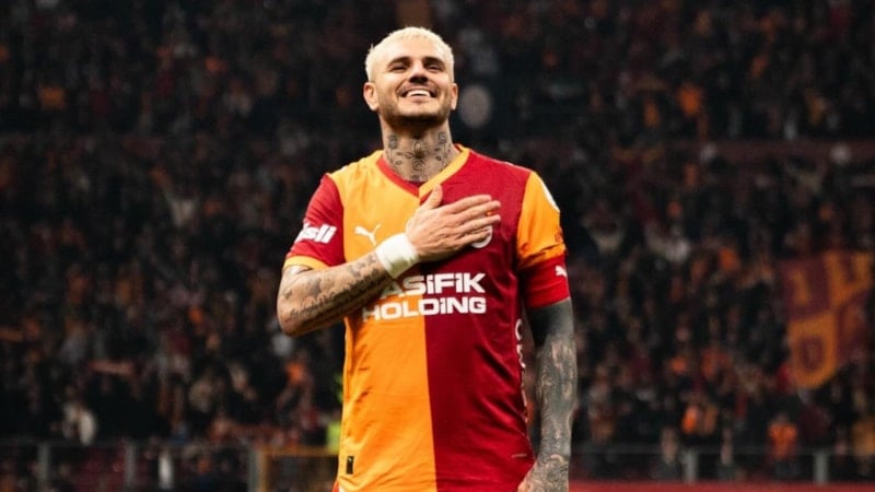 Wanda Nara Muaro Icardi'ye tavuk büyüsü yaptı