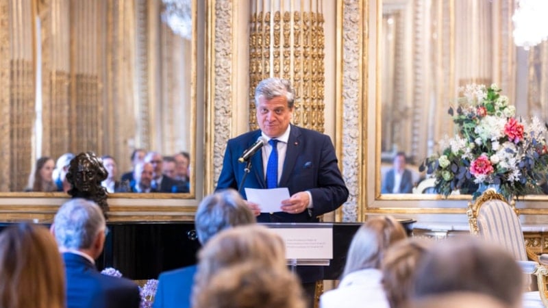 Polonya’nın Paris Büyükelçisi'ne sahte diploma soruşturması: Görevden alındı