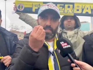 Fenerbahçe taraftarı adliye önünde Sadettin Saran'ı yalnız bırakmadı