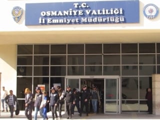 Osmaniye'de ev hayali kuran kişileri dolandıran 18 şüpheli tutuklandı