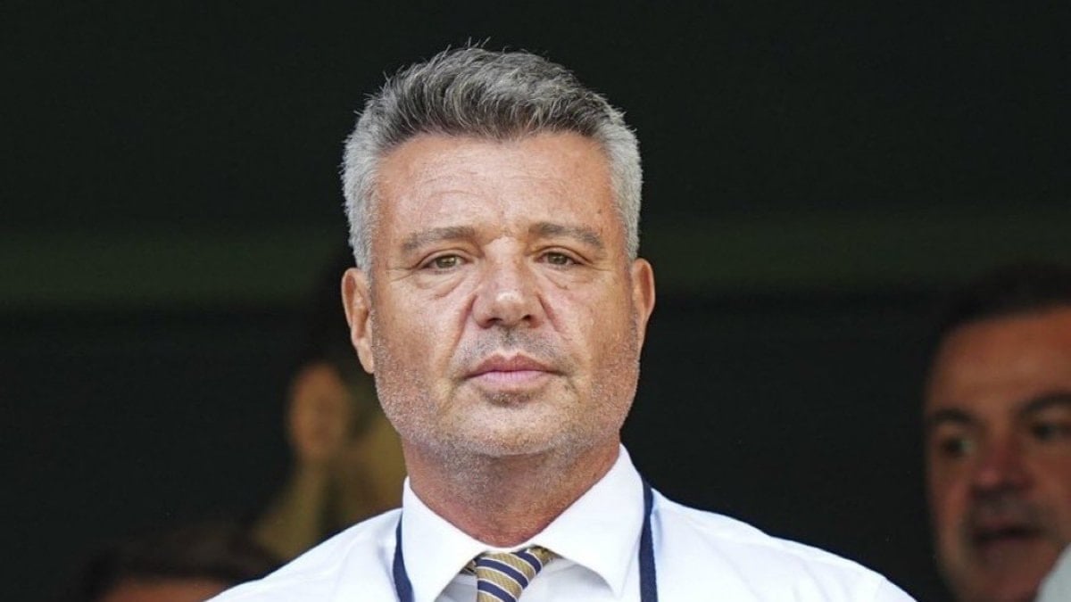 Sadettin Saran'dan adliye sonrası ilk fotoğraf