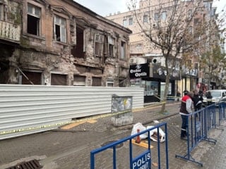 Balıkesir'de sağanak tarihi yapıyı yıprattı