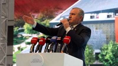 Bakan Bak: Dijital bağımlılıkla mücadelenin en etkili yolu spordur