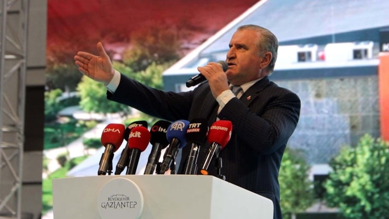 Bakan Bak: Dijital bağımlılıkla mücadelenin en etkili yolu spordur