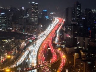 İstanbul'da trafik yoğunluğu iş çıkış saatlerinde yüzde 90'ı gördü