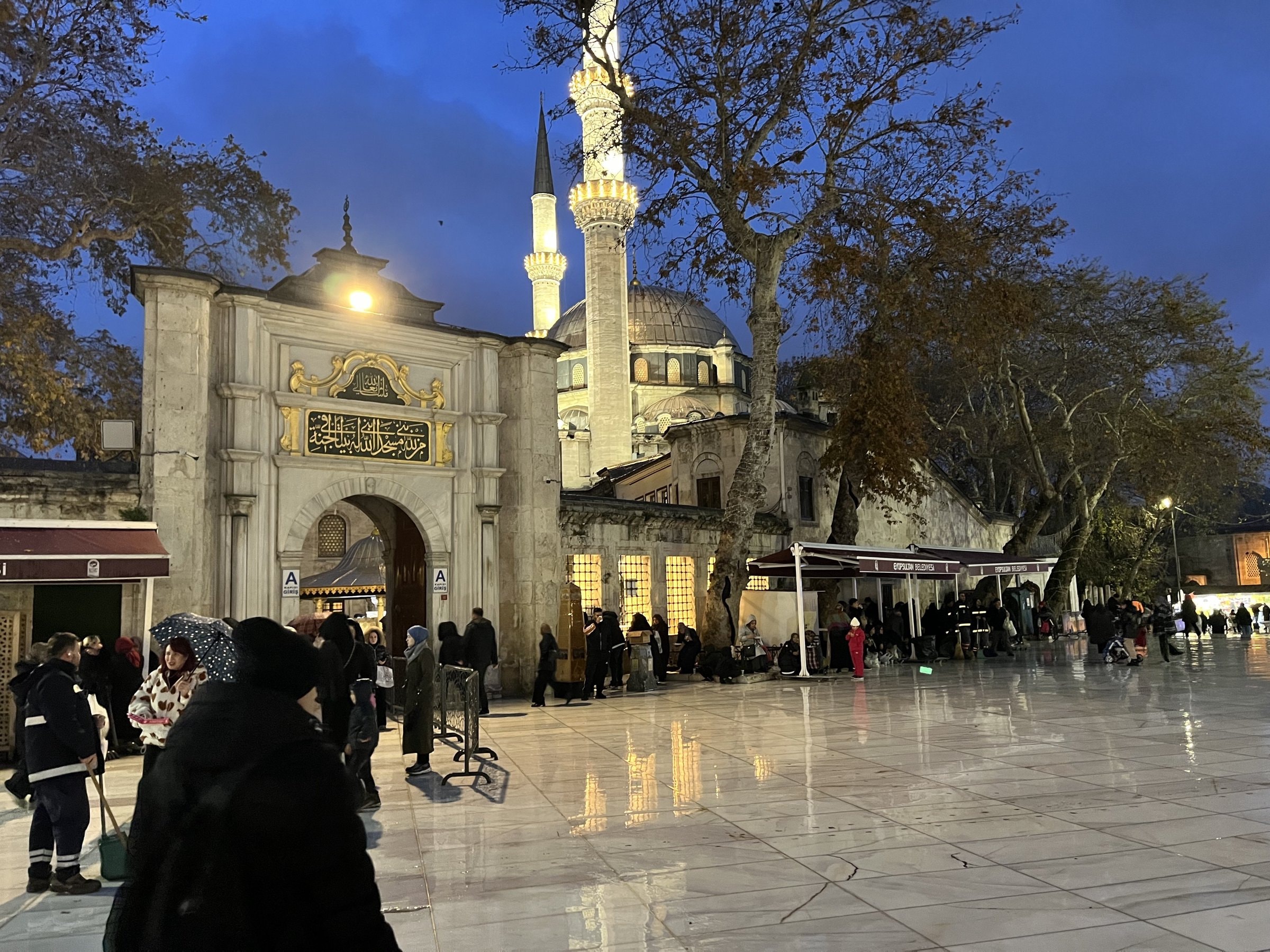 Türkiye genelinde Regaip Kandili camilerde dualarla idrak edildi