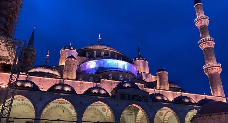 Türkiye genelinde Regaip Kandili camilerde dualarla idrak edildi