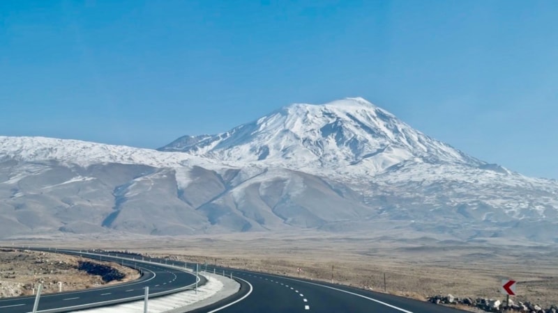 Ağrı Dağı'ndan büyüleyen manzara