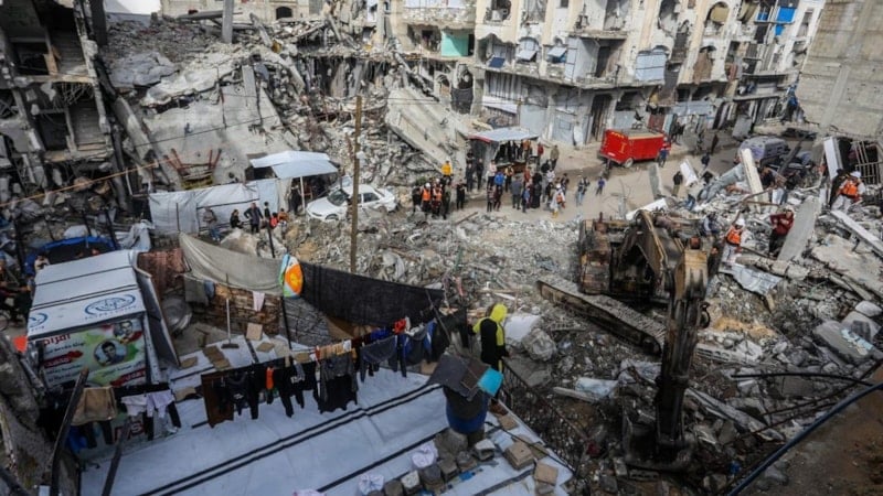 Gazze'de iki yıl önce bombalanan evin enkazından 25 kişi daha çıkarıldı