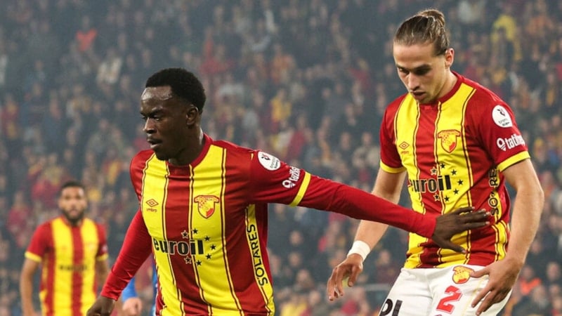 Göztepe'de Arda Okan Kurtulan ve Anthony Dennis yakın markajda