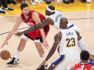 Alperen Şengün double double yaptı! Rockets, Lakers'ı yendi