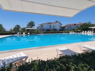 Erkek müşteriyi tek başına havuza almayan otele ceza