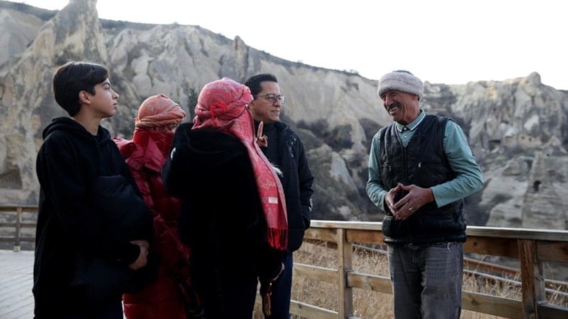 Nevşehir'de ortaokul mezunu Cemalettin Yavuz, 9 dilde rehberlik ediyor