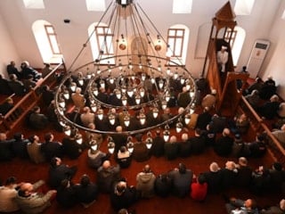 Kahramanmaraş'ta depremde yıkılan tarihi Duraklı Camii yeniden ibadete açıldı