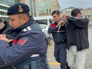 Samsun'da araçlarında uyuşturucuyla yakalandılar: 2 tutuklama