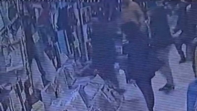 Zonguldak'ta cezaevine teslim almaya gelen polisi görünce bayıldı