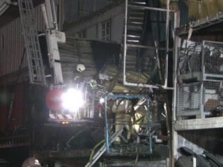 İstanbul Başakşehir'de oto sanayi sitesinde yangın: 1 ölü