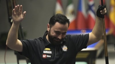 Türkiye 3 Bant Bilardo Şampiyonası'nın 3. etabının galibi Berkay Karakurt