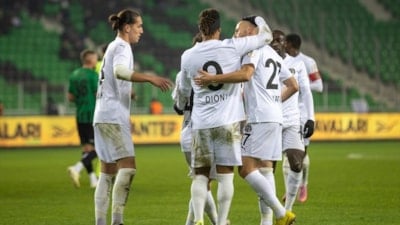 Manisa FK, Sakaryaspor'u iki golle geçti