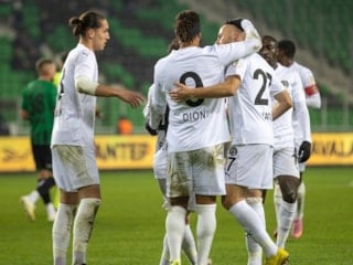 Manisa FK, Sakaryaspor'u iki golle geçti