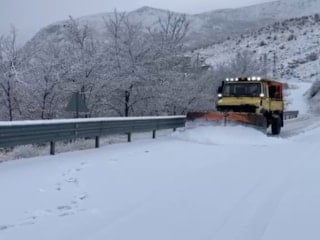 Elazığ'da 23 köy okul kardan ulaşıma kapandı