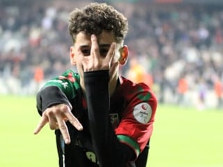 Karşıyakalı Adem Yeşilyurt'a yoğun ilgi