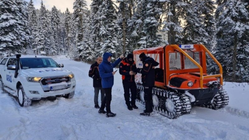 Karabük'te kar macerası kabusa döndü: 11 kişi mahsur kaldı